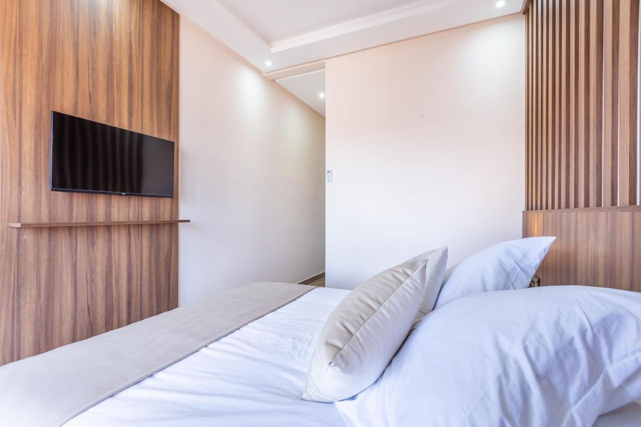 New! Superbe Appartement A Majorelle,Terrace,Iptv. Marrakesh Buitenkant foto